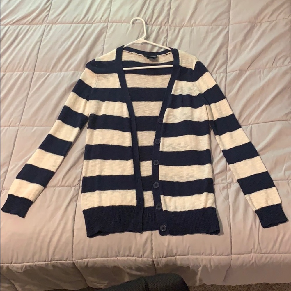 Cardigan. Long sleeved, navy and white stripped